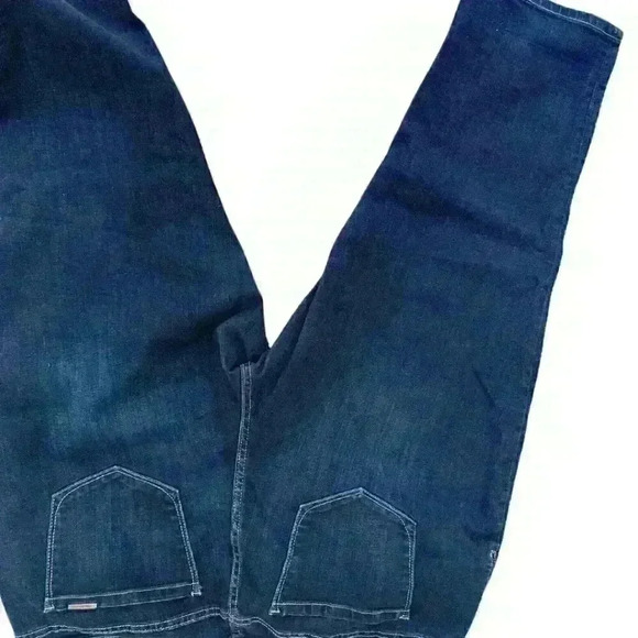 Capri  Jeans - Picture 4 of 4